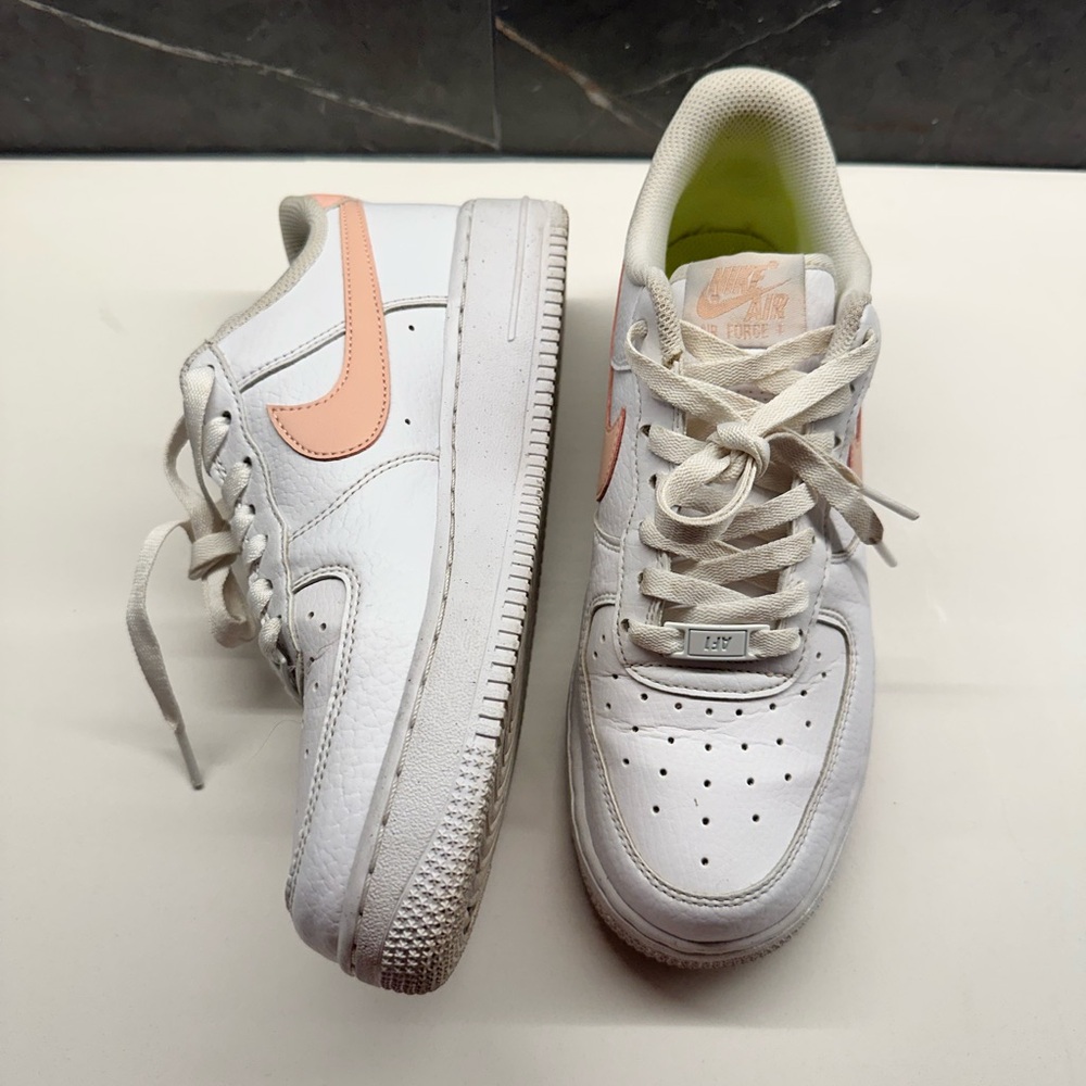Nike Air Force 1 Pink Sneakers